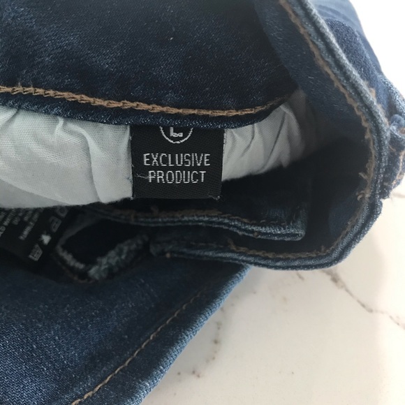 Enjean Blue Denim Shorts - Picture 3 of 3